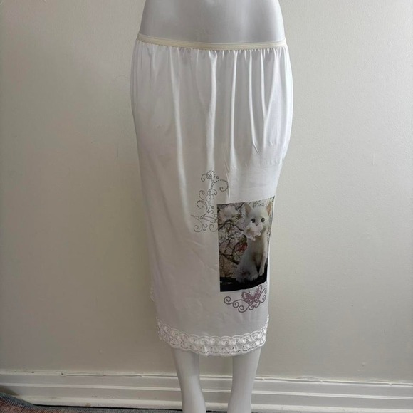 white kitten graphic lace trim slip skirt size medium - Picture 3 of 5
